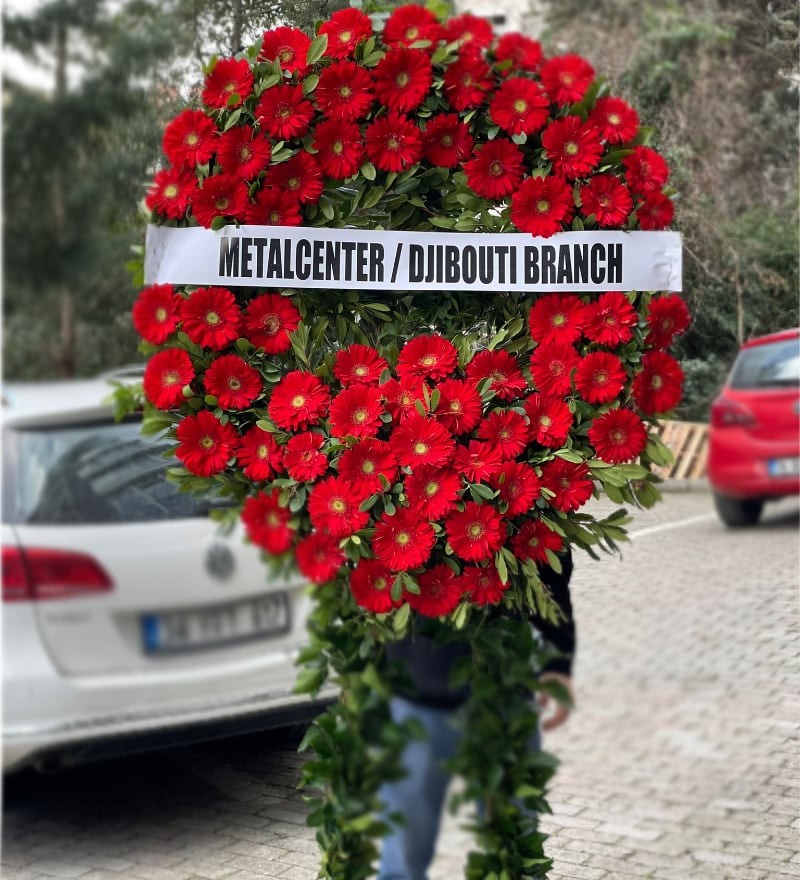 Kırmızı Cenaze Çelengi