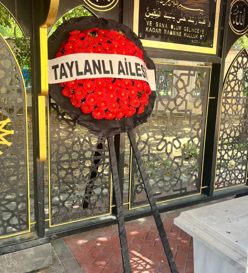 Kırmızı Gerbera Cenaze Çelengi