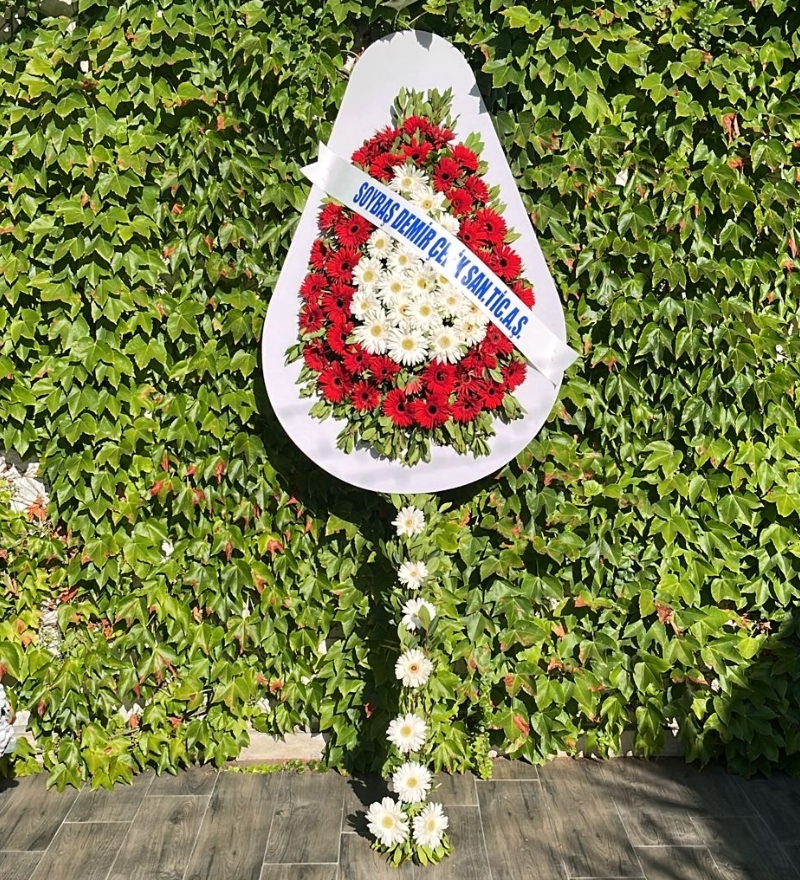 Kırmızı Beyaz Gerbera Lüks Çelenk